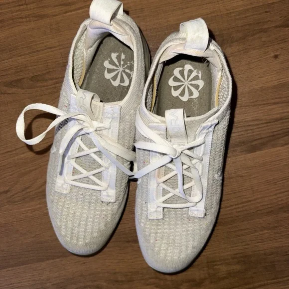 Nike Flyknit VaporMax Sneakers in White and Light Gray - Picture 3 of 6